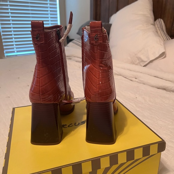 Circus by Sam Edelman Pascha Boots - Picture 5 of 7